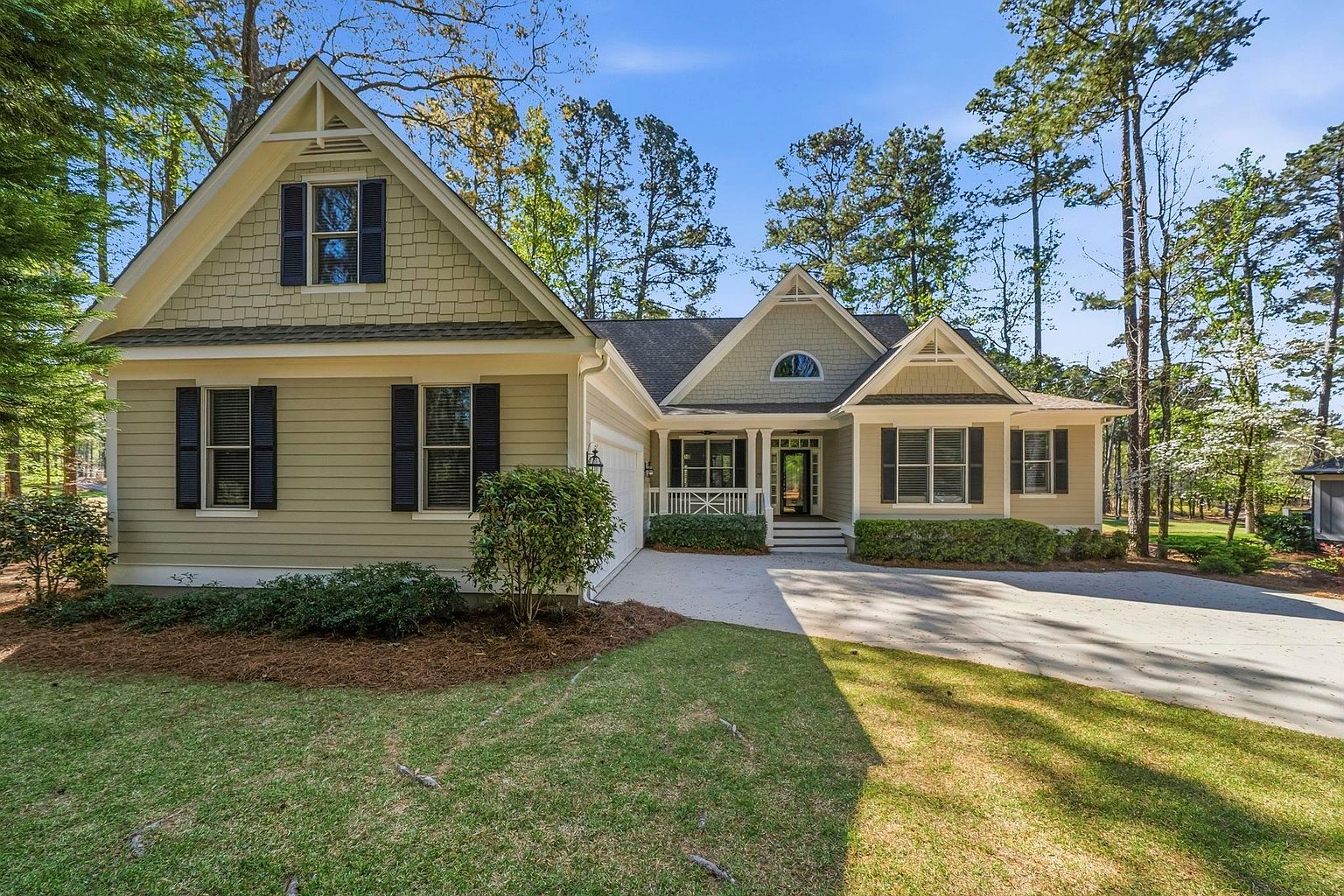 1010 Lake Dr