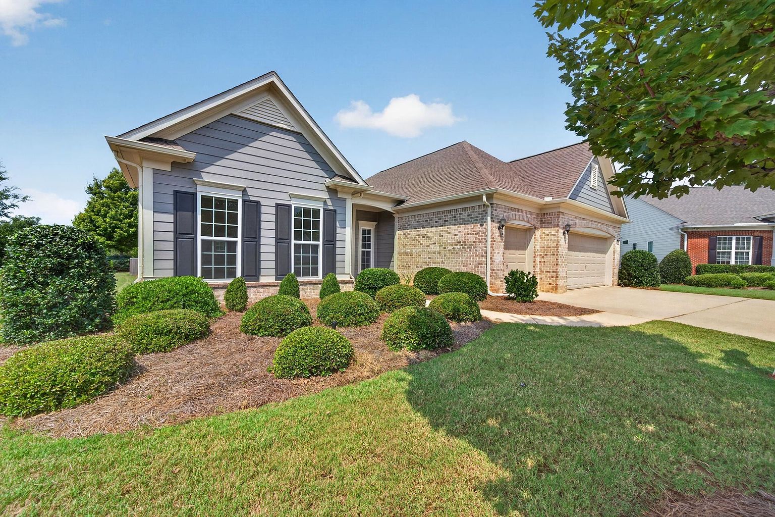 1111 Lakefront Ct